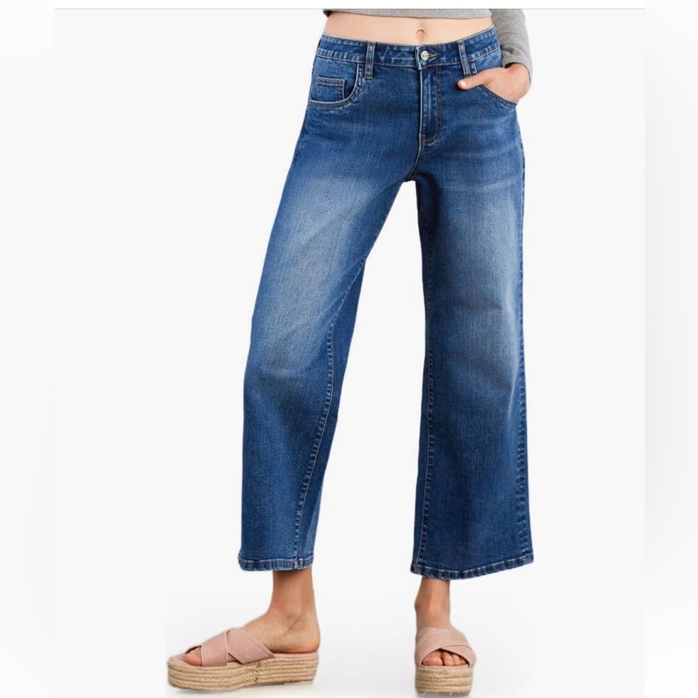 Hint of Blu straight ankle jeans 30